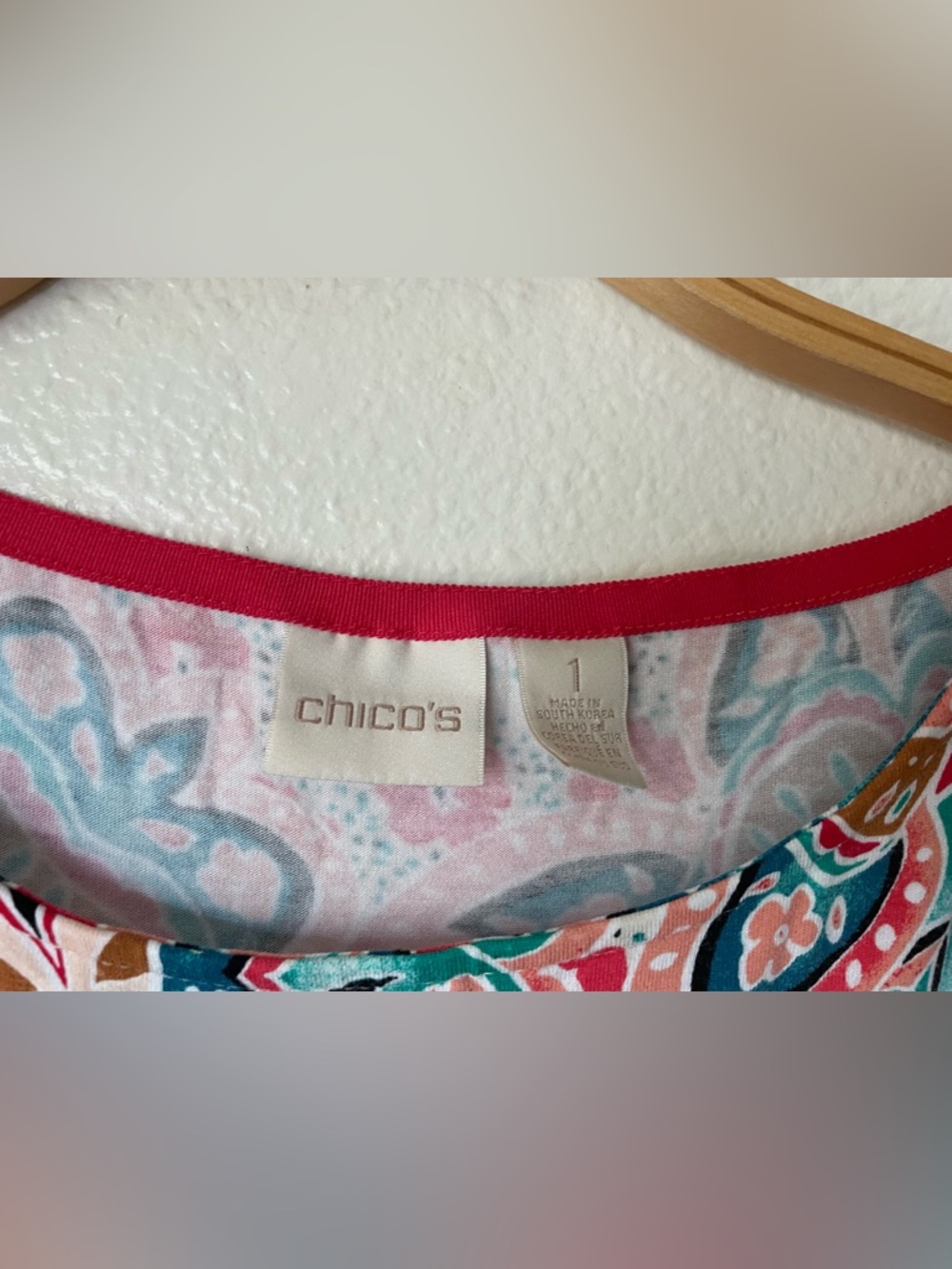 Chico’s Bombay Medallion Top Tunic Size 1 US M Stretch 3/4 Sleeves Floral - Picture 2 of 2